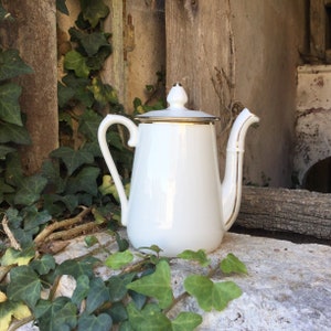 1950 Pillivuyt porcelain coffee pot/gold and white jug/small vintage pitcher/creamer with lid/vintage porcelain pot/French country table