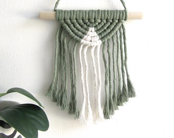 Mini suspension murale en macramé vert, goujon de 15 cm, décoration bohème pour chambre d'enfant