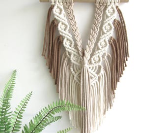 Suspension murale en macramé marron, cheville en bois de 30 cm