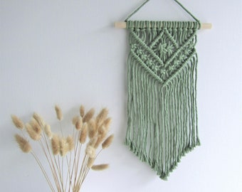 Petite suspension murale en macramé vert, goujon en bois de 20 cm, différentes couleurs, cadeau bohème pour elle