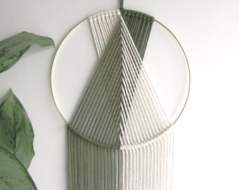 Longue suspension murale en macramé vert, attrape-rêves moderne bicolore, cerceau en or mat 25 cm