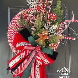 Candycane door hanger, peppermint wreath, candycane wreath, gingerbread wreath, candycane decor, peppermint lover gift