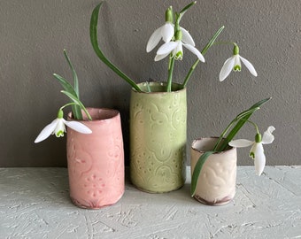 Set 3 mini vases Vase flowers Early bloomers Väschen Pastel pink white green small vases for delicate flowers 4 cm 6 cm 8 cm