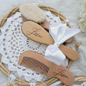 Gravierte Bürste und Kamm, Personalisierung für Babygeschenke. Personalisiertes Geburtsgeschenk mit Gravur. Personalisierte Geburtsbox. Geburtskorb, Weihnachten