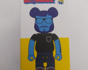 La figurine de collection rare jouet japonais du Dr Martens Bearbrick 10