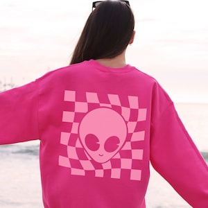 Alien Sweatshirt Checkers Sweatshirt Preppy Sweatshirt Y2K Sweatshirt Alien Shirt Alien Head Retro Sweatshirt Vintage Sweatshirt Preppy