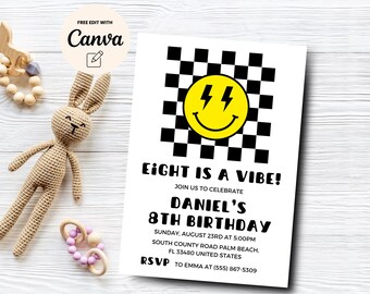 Puede incluir: Fondo a cuadros blanco y negro con una cara sonriente amarilla con rayos para ojos. El texto dice "Eight is a Vibe!"  "Join us to celebrate Daniel's 8th Birthday"  "Sunday, August 23rd at 5:00pm"  "South County Road Palm Beach, FL 33480 United States"  "RSVP to Emma at (555) 867-5309"
