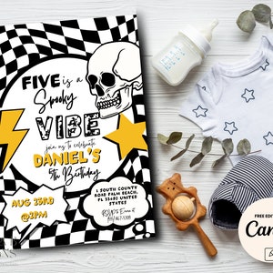 K&ouml;nnte beinhalten: Ein schwarz-wei&szlig; kariertes Hintergrundbild mit einem gelben Blitz und einem gelben Stern. Der Text "FIVE is a Spooky VIBE" ist in schwarz-wei&szlig; mit gelber Umrandung. Der Text "join us to celebrate DANIEL'S 5th Birthday" ist in schwarz-wei&szlig; mit gelber Umrandung. Der Text "AUG 23RD @2PM" ist in schwarz-wei&szlig; mit gelber Umrandung. Der Text "1 SOUTH COUNTY ROAD PALM BEACH, FL 33480 UNITED STATES" ist in schwarz-wei&szlig; mit gelber Umrandung. Der Text "RUPE 458-67-5309" ist in schwarz-wei&szlig; mit gelber Umrandung. Der Text "FREE EDIT WITH Canva" ist in wei&szlig; mit schwarzer Umrandung.