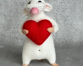 Needle Felted Mice with Heart – Wool Mouse Figurine Collectible Art (11cm) Gift forHer