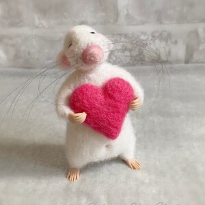 Felted Mouse with Heart: Handmade Merino Wool Collectible Figurine