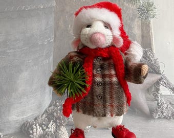 Needle Felted Mouse Wool Christmas Mice: Collectible Figurine Winter Dressed Mouse Gift ForBirthday