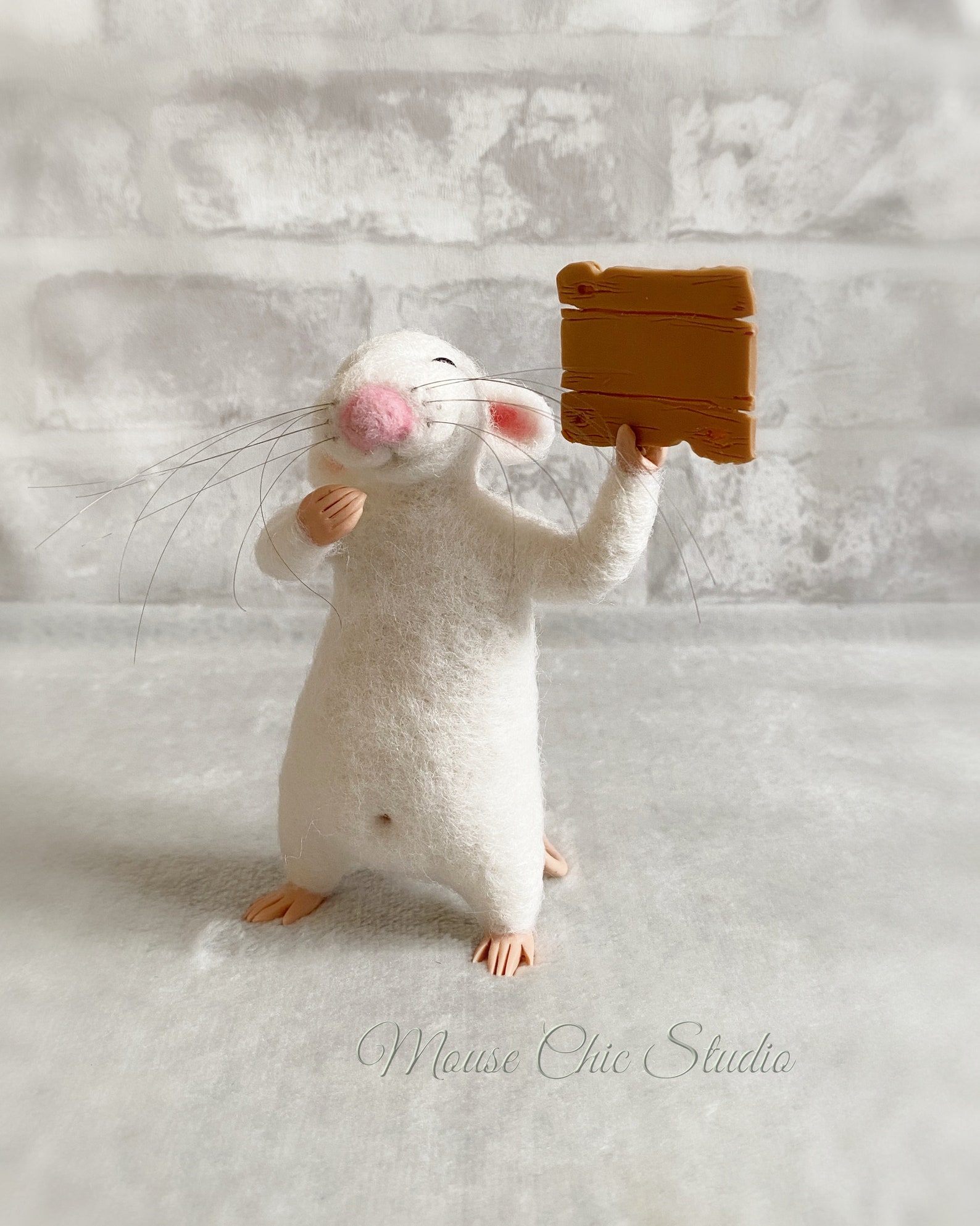 Felted Wool Mouse With Message Board: Collectible Figurine - Etsy