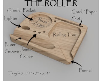 Könnte beinhalten: Hölzernes Rolltablett mit Fächern für einen Grinder, ein Feuerzeug, Papier und einen Trichter. Das Tablett ist 14 cm x 17,8 cm x 1,9 cm groß und hat einen Schlitz für Karten oder Papier. Das Tablett hat einen Platz für ein Logo.
