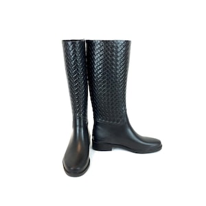 100% waterdichte natuurlijke zachte rubberen slip op rijlaars - knie hoge modderlaarzen - luxe regenkleding - zwart geweven textuur