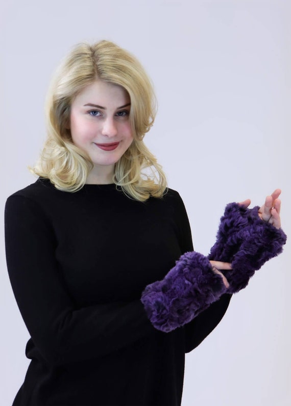Sheared Rabbit Fur Textile Knit Fingerless Gloves Real Fur Mittens for  Women Fuzzy Soft Texting Glove Winter Fashion Purple