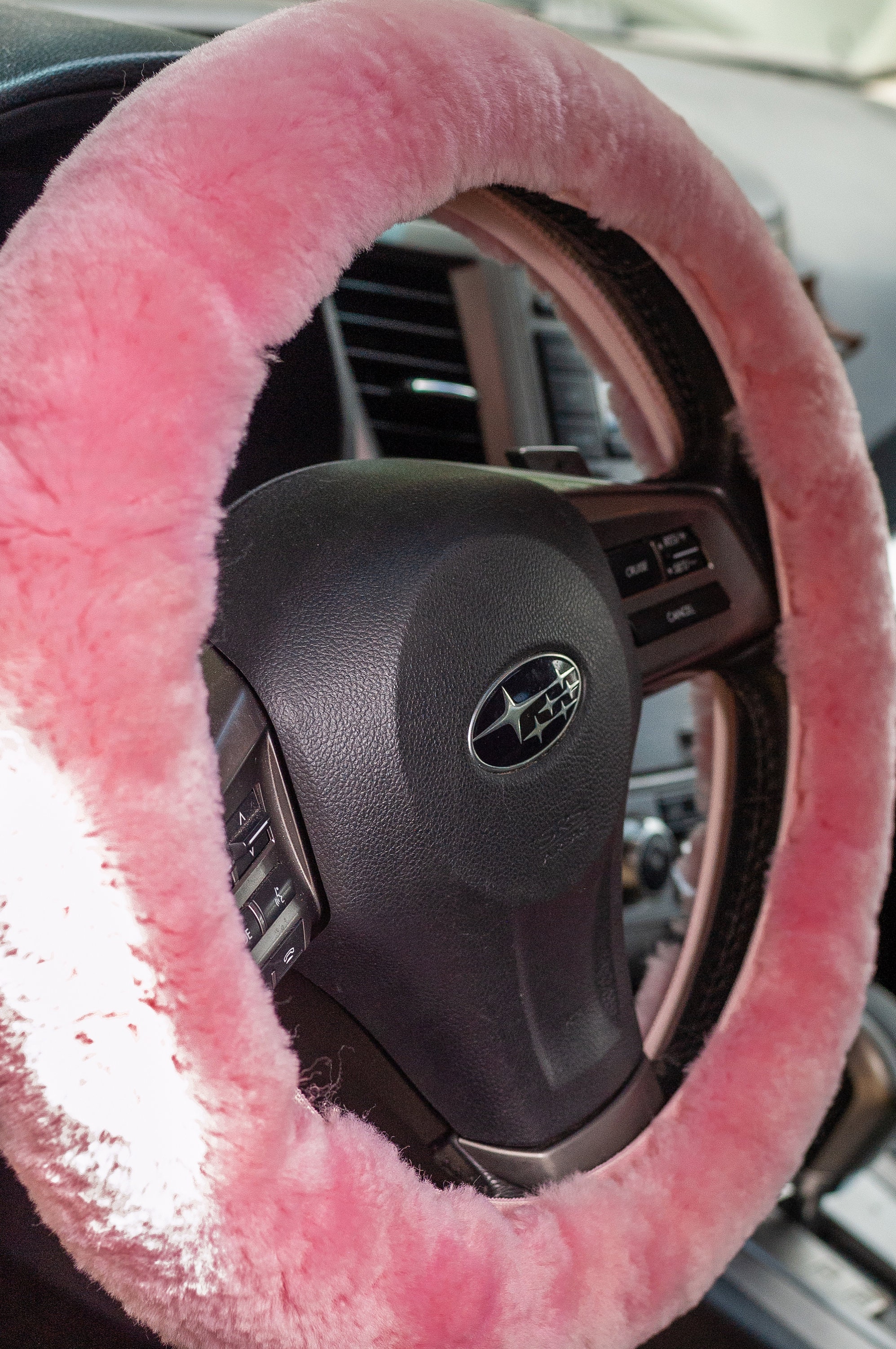 Genuine Shearling Steering Wheel Cover Fluffy Real Fur Car Accessory Hot  Cold Hand Protection Plush Cover Pink 