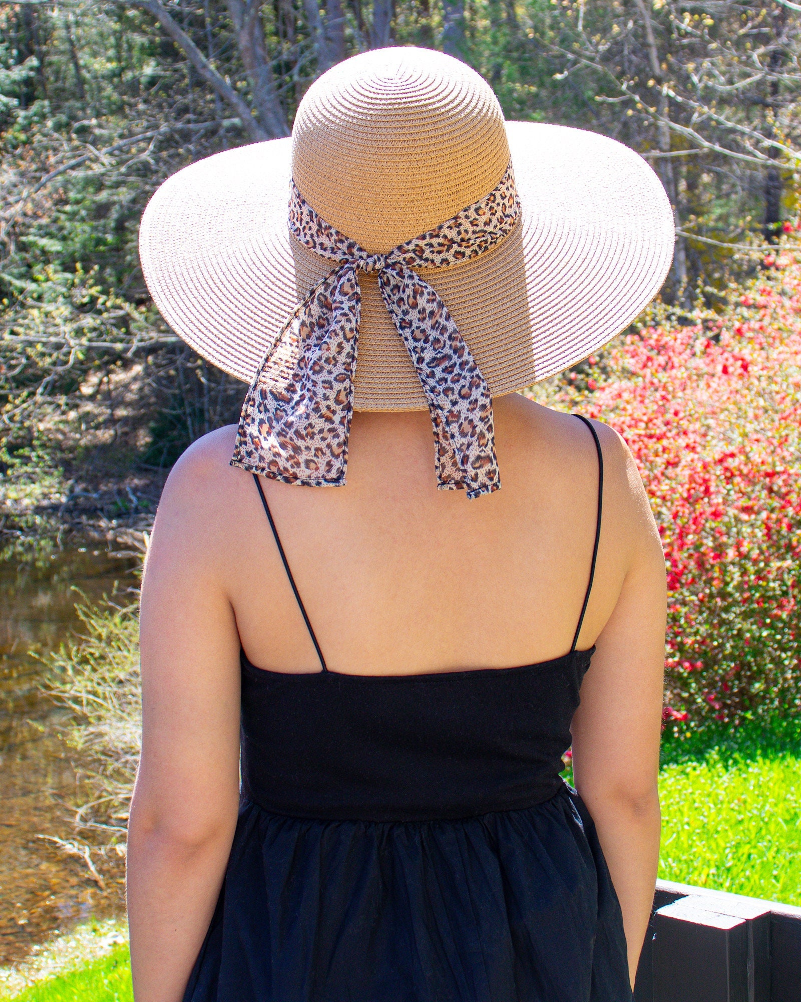 Women\'s Wide Brim UV Protection Sun Hat with Leopard Trim Straw Packable Wide Brim Straw Sun Visor with Leopard Trim  main image 3