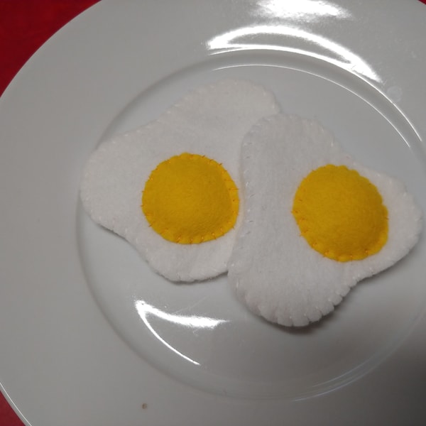 Two Felt Food Eggs - breakfast,pretend play,kids kitchen,doll food,felt food,gift,farmers market,creative