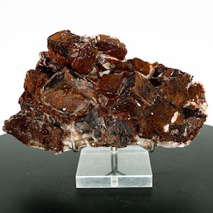 Große Dunkle Schokoladen Calcit Stufe mit Acryl Ständer Hunan