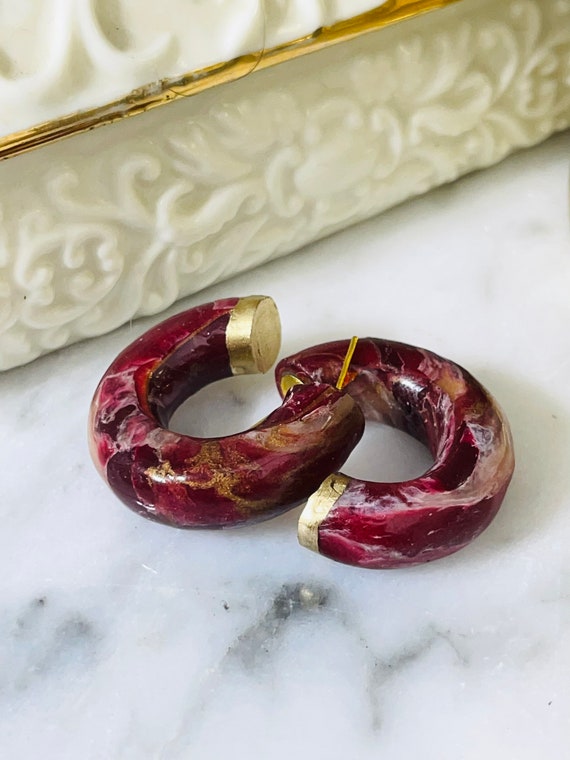 Garnet agate Chunky Hoops faux stone Collection Statement Earrings Clay Handcrafted marble Small  gold  burgundy Hoops