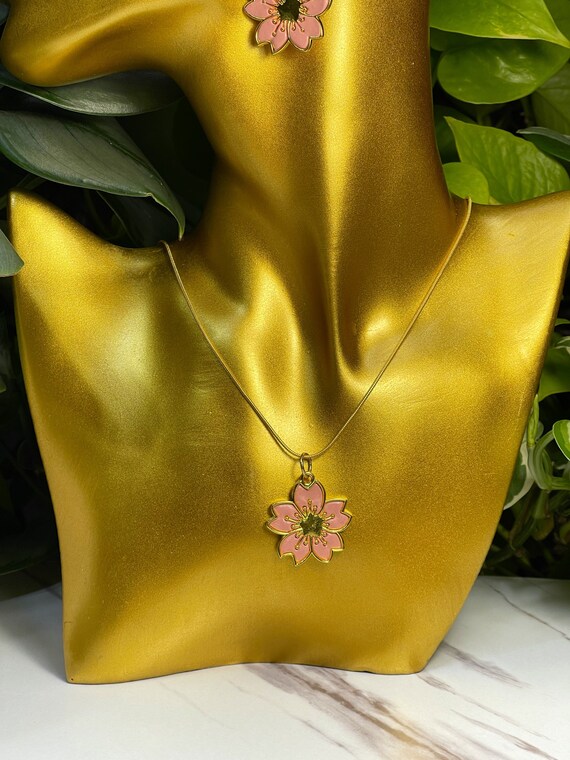 Framed Flowers Peach Dainty Small Necklaces 18” gold Collection Statement Clay Jewelry Spring