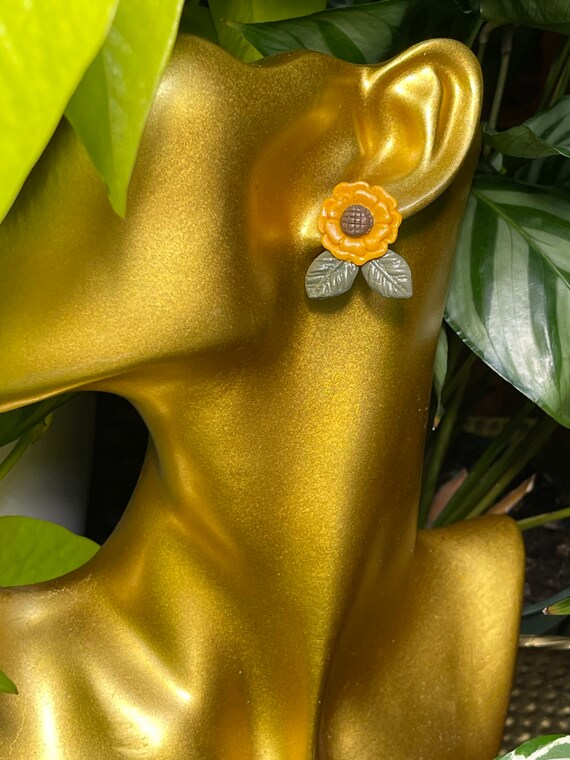 Sunflower Studs yellow Green translucent Statement stud Earrings Resin Coated