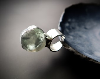 Handgemachter Seeglas Statement Ring: Versilbertes verstellbares Band