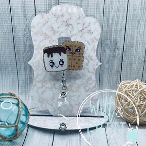 Smores badge reel, marshmallow badge reel, kawaii badge holder, food badge holder, Glitter badge holder, Glitter ID Holder, gift for Nurse