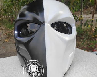 Motorcycle Helmet Custom Deadstroke Character Black White  Chopper Bobber for motorcycle approved DOT & ECE