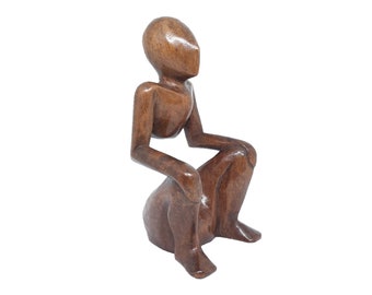 Handgesneden abstracte menselijke figuur van suarhout - yoga-meditatiedecor