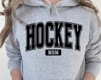 Mamma di hockey in formato SVG, Maglietta di una mamma di hockey in formato SVG, Vibrazioni da hockey in formato SVG, Giorno della partita di hockey in formato SVG, Hockey in formato SVG, Vita da mamma di hockey in formato SVG, Mamma di hockey su ghiaccio in formato SVG