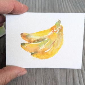 Bananen ACEO, Obst ACEO, kleines Kunstwerk 2,5"x3,5", handgemalt, Kunstgeschenkidee, kleines Aquarell, Kartensammlung, Miniaturkunst
