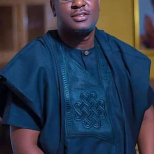 Daramola African agbada. 3 Piece/ African clothing for men/wedding suit/prom dress/ groom suit/dashiki