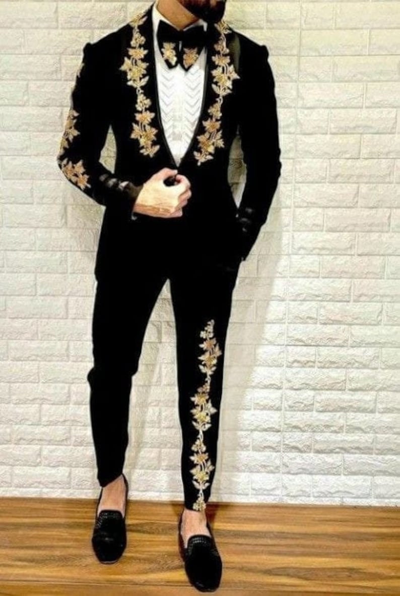 Black Gold Appliques Men Suits 2 Pieces Set Handsome Groom Wedding Tuxedos Slim Fit Formal Business Male Blazer Pants Outfit