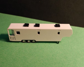 2-pack N 1:160 scale tri-axle 5th wheel bunkhouse office trailers