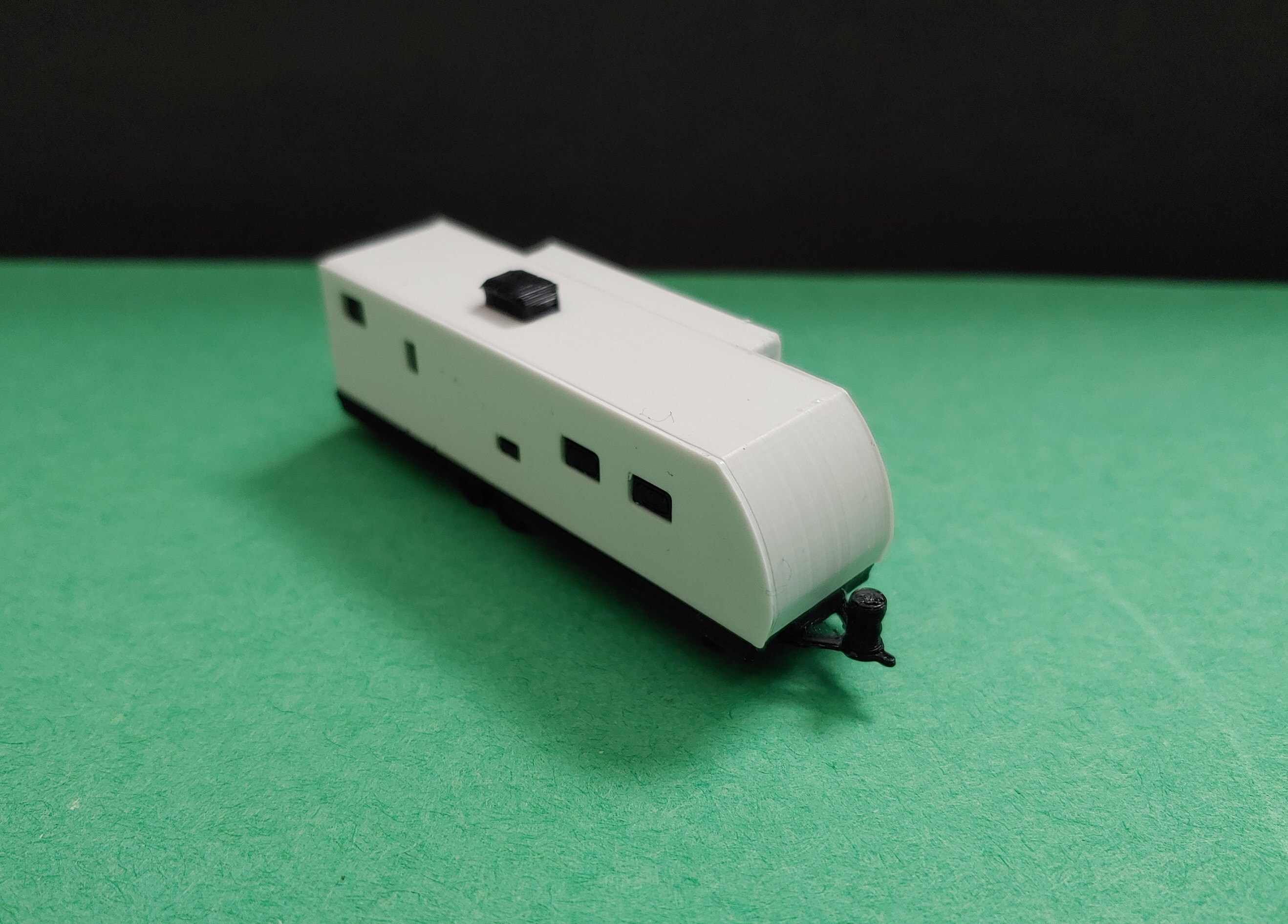thumbnail image 2 of 2-Pack N Scale 1:160 Winnebago 32.5 Ft Travel Trailer RV Camper | Model Train Cars 2 of 6