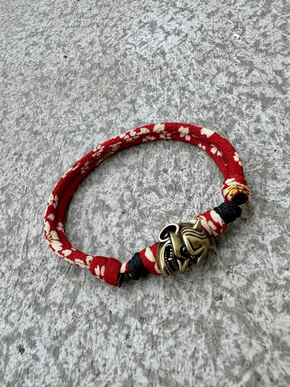 Japanese hannya Oni Mask Kimono Cherry Blossom Bracelet , Traditional Anime Bracelet, Adjustable minmalist bracelet, Bracelet for her