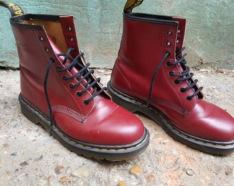 Dr. Martens Pascal Vintage Smooth Archive US 11 Red 1460 boots | Etsy Italia