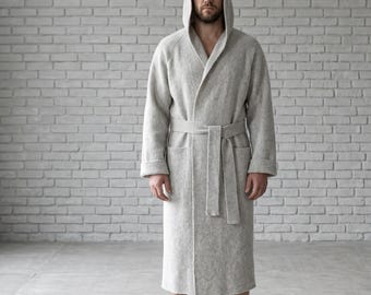 Abrigo de lana hervida gris hecho a mano Bata con capucha para hombre Corte holgado extragrande Chaqueta minimalista de fieltro