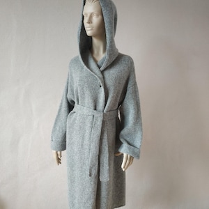 Hand knit wizard cloak Hooded wool robe Felted monk cardigan Medieval kimono coat Belted witch jacket Soft grey wrap Mystical wool outerwear