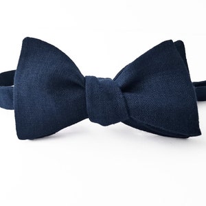 Navy Blue Self Tie Bow Tie / Navy Blue Self-Tie Bowtie / Navy Blue Self Tie Bow Ties / Wedding Self Tie Bow Tie / Navy Blue Linen Suspenders