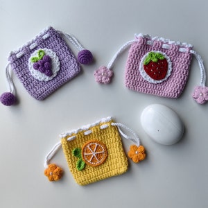 WZÓR: Saszetka ze ściągaczem szydełkowa, WZÓR na torbę AirPods Amigurumi, WZÓR na ręcznie robioną saszetkę