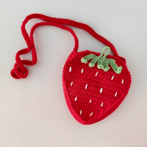 PATTERN: Crochet Strawberry Bag PATTERN ,Amigurumi Strawberry Purse PATTERN