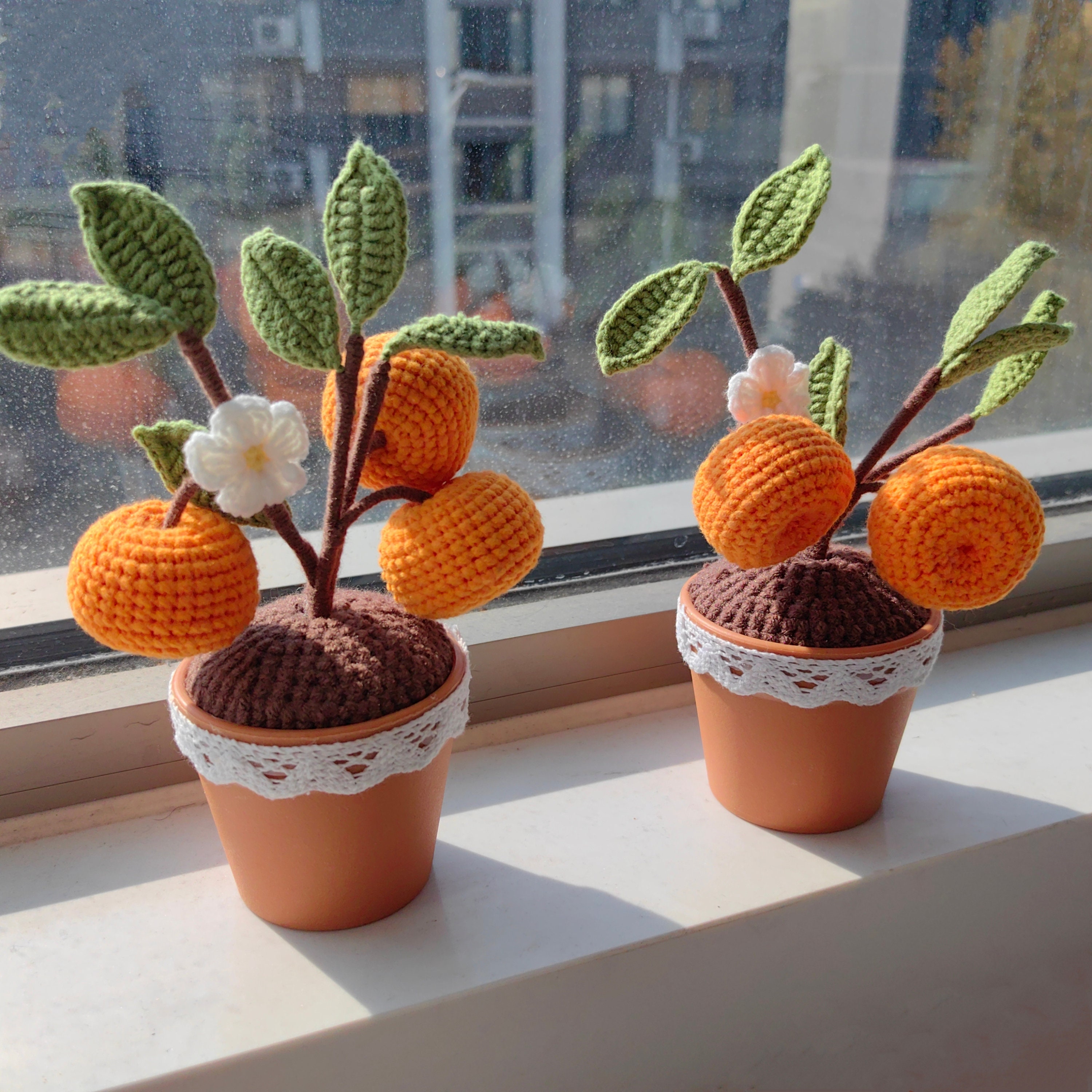 Handgefertigte gehäkelte Mandarinen-Topfpflanze – niedliche