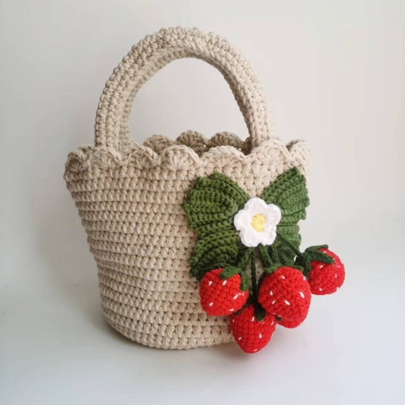 PATRÓN: Bolso de fresas a crochet, Monedero de fresas Amigurumi, Regalos de  bolsos hechos a mano, Monedero de niña