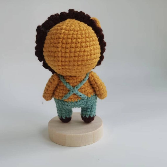 パターン: かぎ針編みのライオンのぬいぐるみ、手作りのライオンの