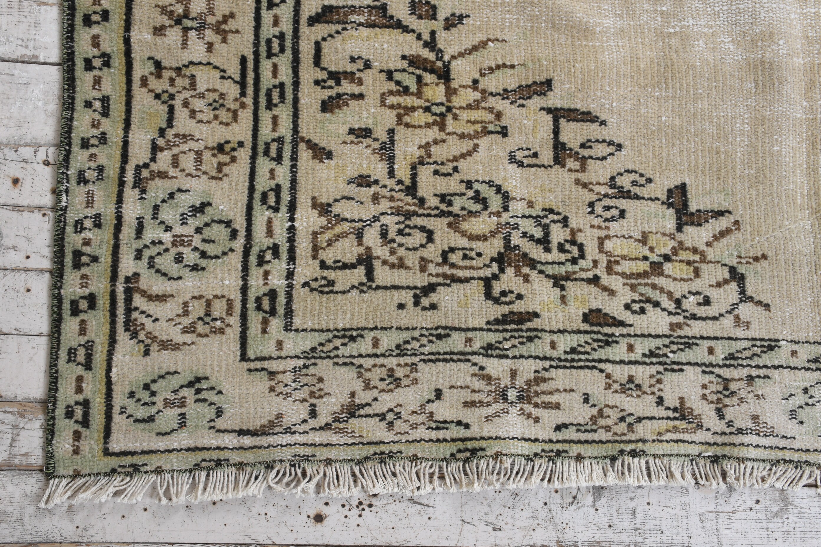 ベージュラグ、トルコラグ、5.1 x 8.2フィート、ヴィンテージラグ