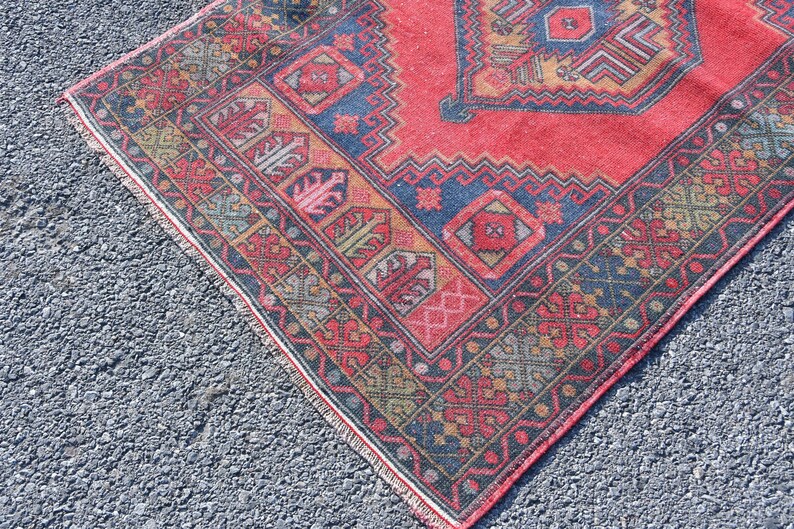 Accent Carpet, Turkish Rug, Vintage Rug, Oushak Carpet, 45x72 Inches