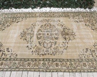 ベージュラグ、トルコラグ、5.1 x 8.2フィート、ヴィンテージラグ