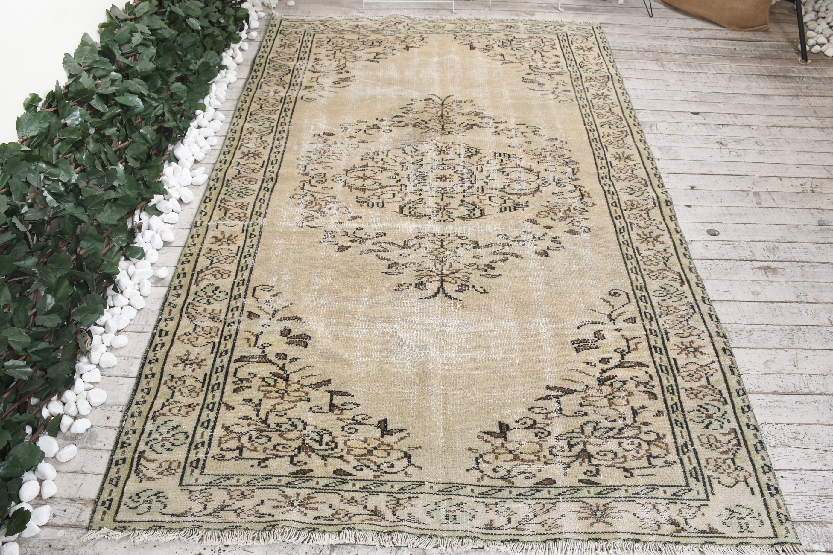 ヴィンテージ トルコラグ　ベージュ ベージュラグ、トルコラグ、5.1 x 8.2フィート、ヴィンテージ